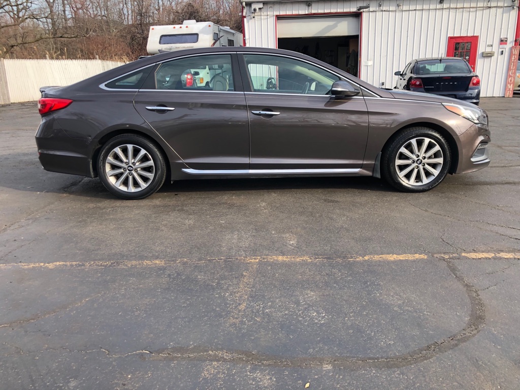 Photo 6 of this HYUNDAI SONATA