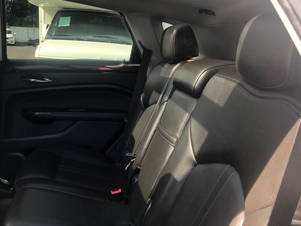 Photo 25 of this CADILLAC SRX