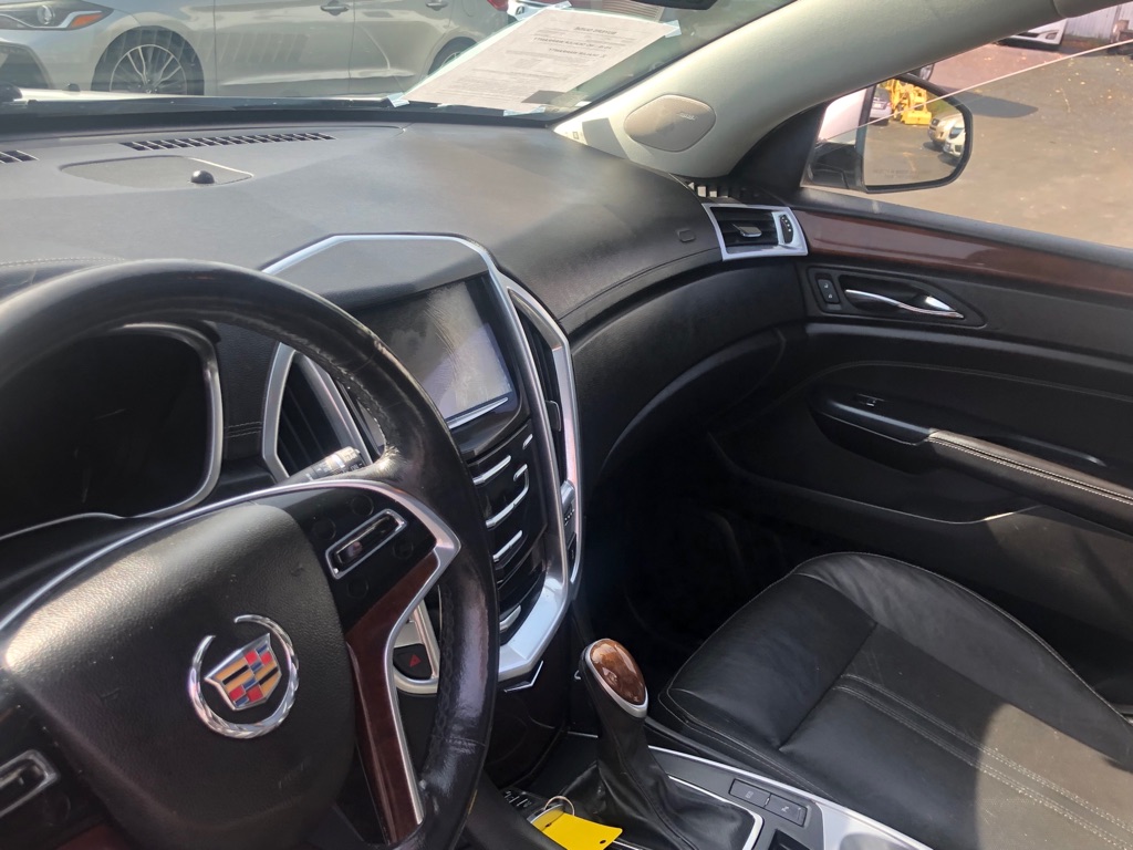 Photo 20 of this CADILLAC SRX