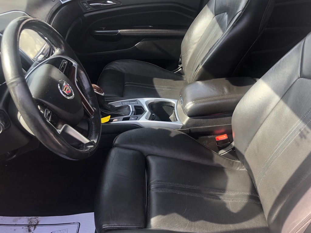 Photo 18 of this CADILLAC SRX