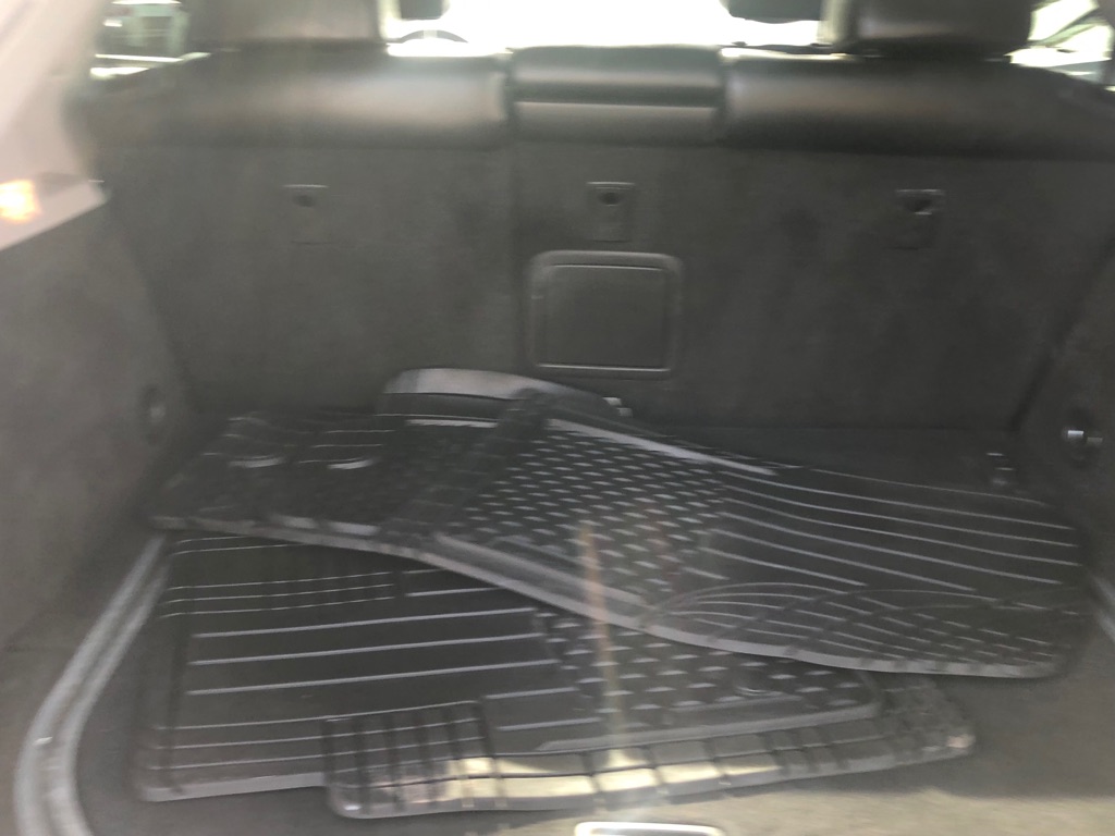 Photo 31 of this CADILLAC SRX