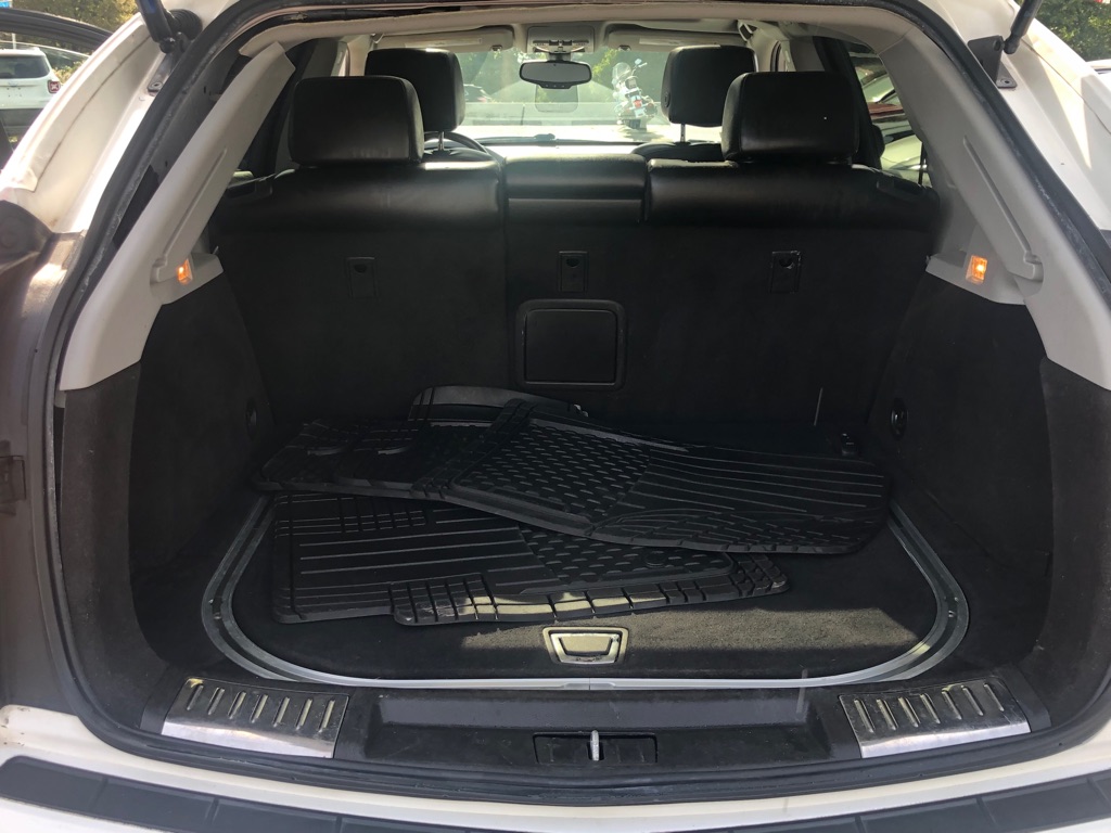 Photo 30 of this CADILLAC SRX