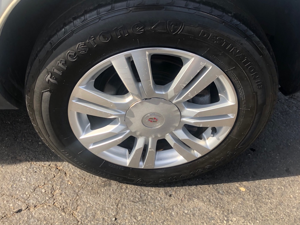 Photo 14 of this CADILLAC SRX