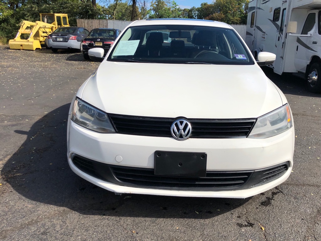 Photo 11 of this VOLKSWAGEN JETTA