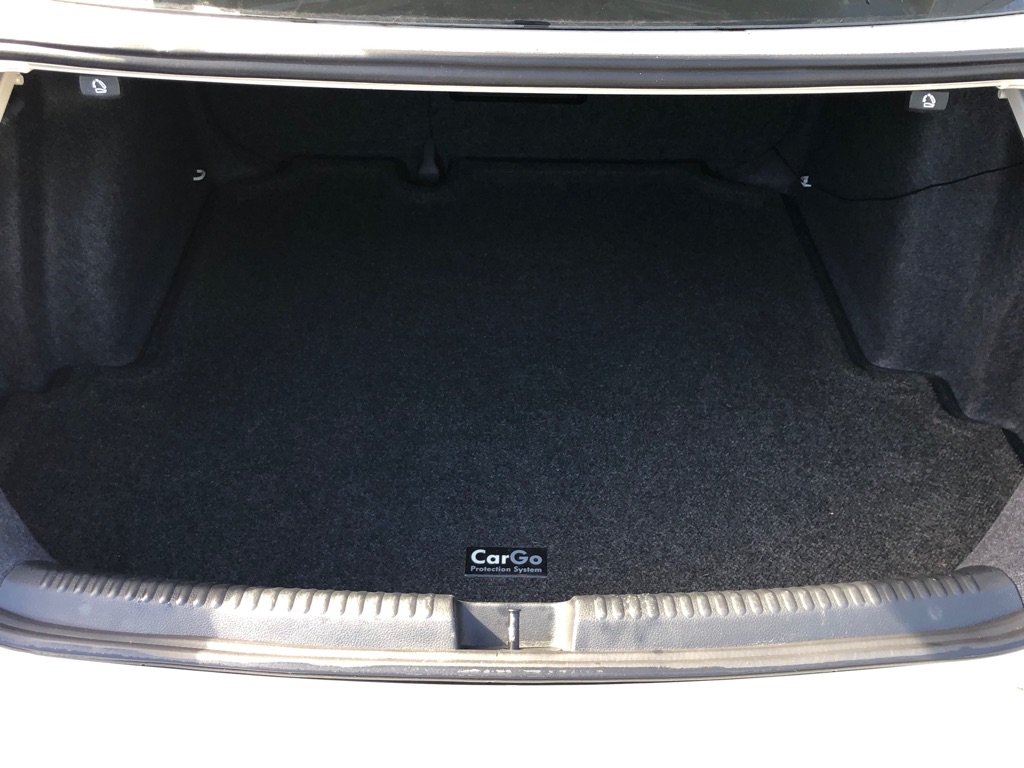 Photo 28 of this VOLKSWAGEN JETTA