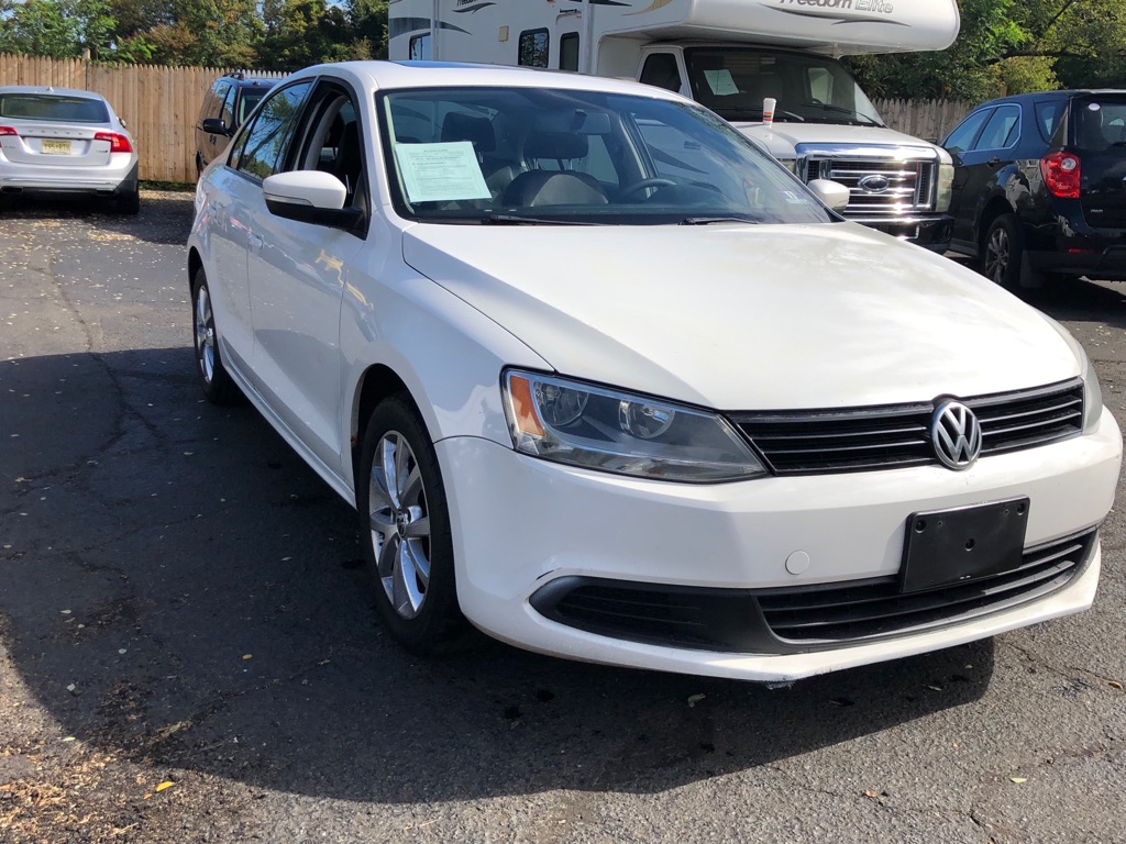 Photo 10 of this VOLKSWAGEN JETTA