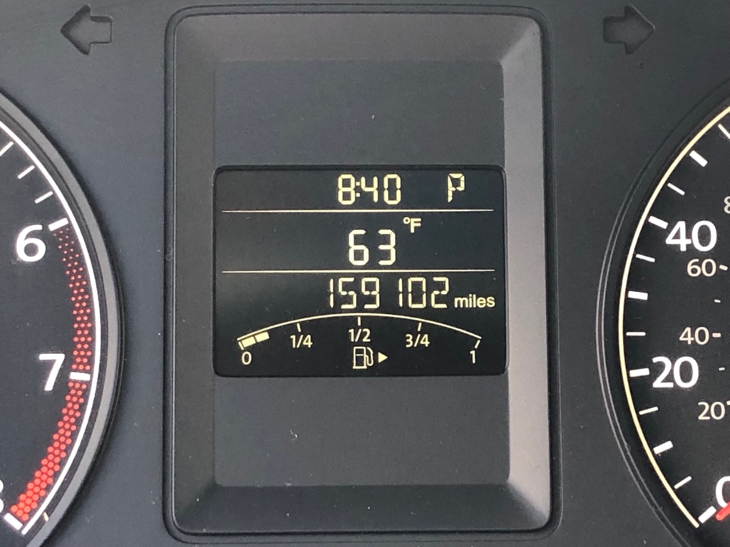 Photo 32 of this VOLKSWAGEN JETTA