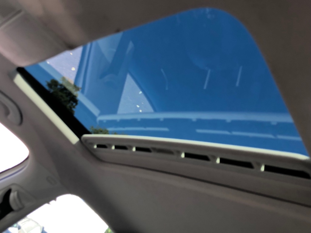 Photo 20 of this VOLKSWAGEN JETTA