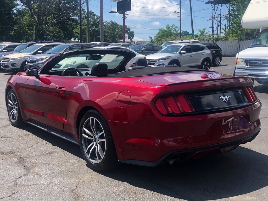 Photo 8 of this FORD MUSTANG