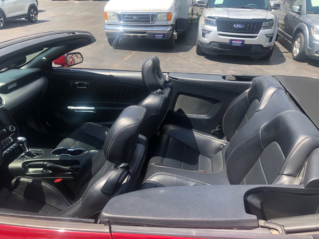 Photo 16 of this FORD MUSTANG