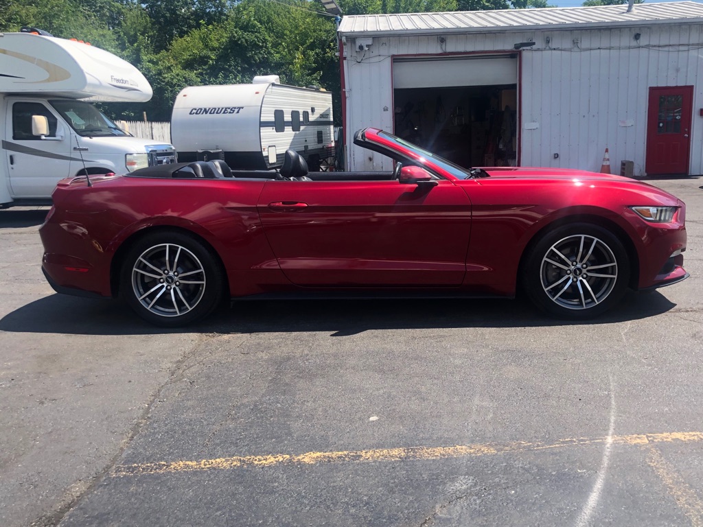 Photo 5 of this FORD MUSTANG