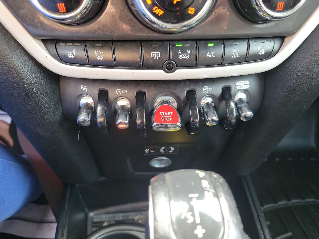 Photo 20 of this MINI COOPER