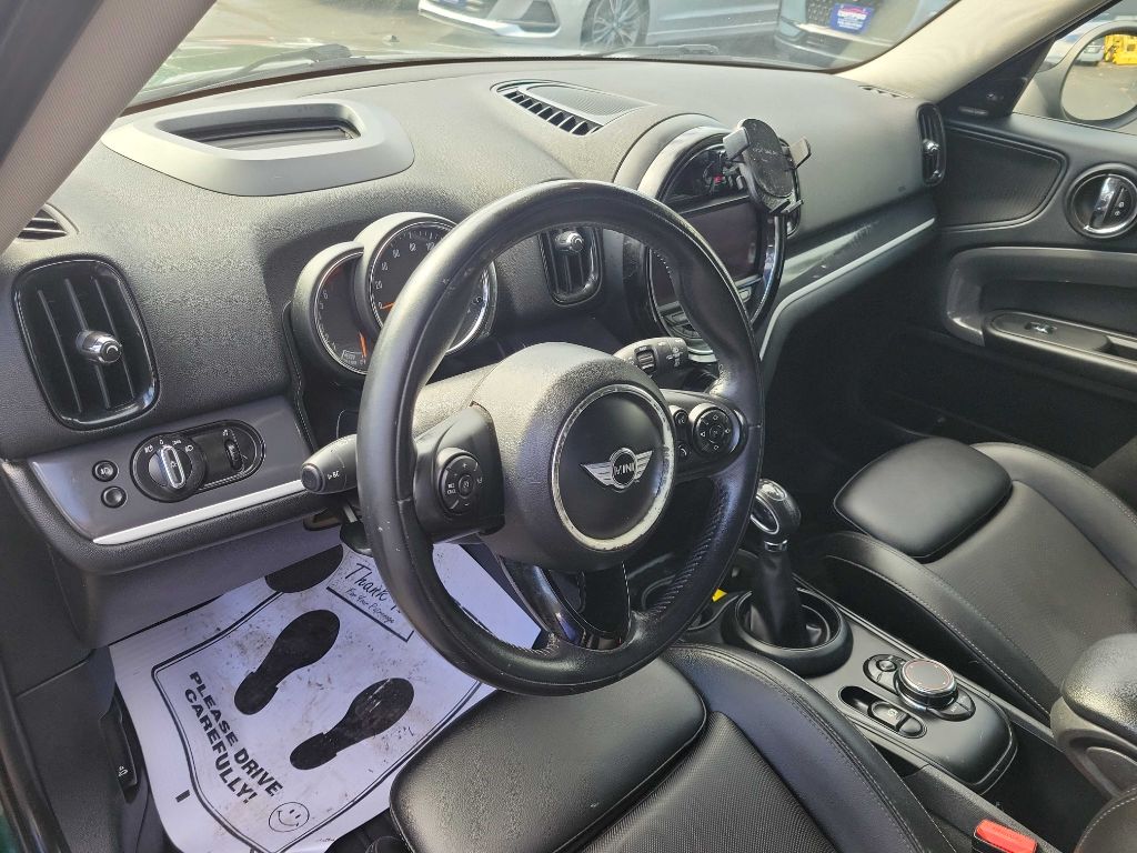 Photo 12 of this MINI COOPER