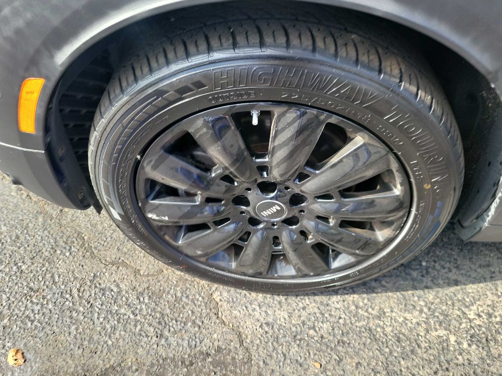 Photo 32 of this MINI COOPER