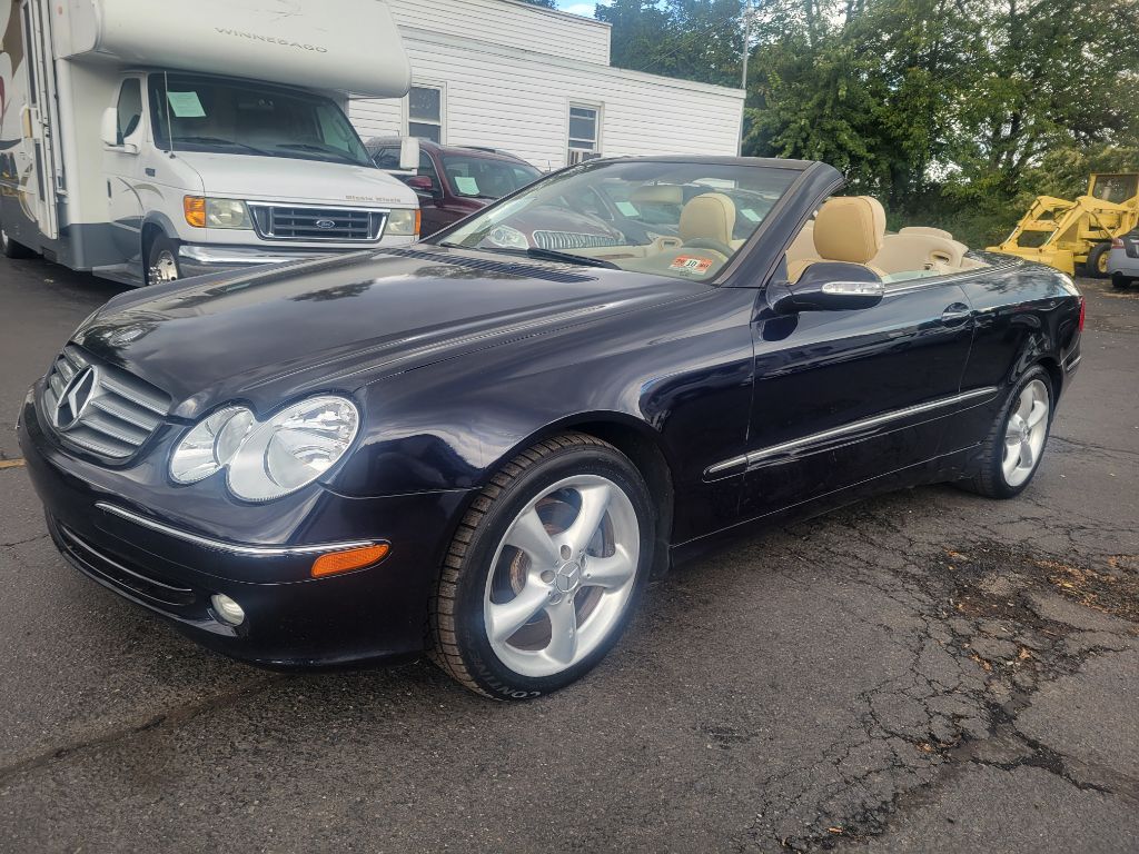 Photo 27 of this MERCEDES-BENZ CLK