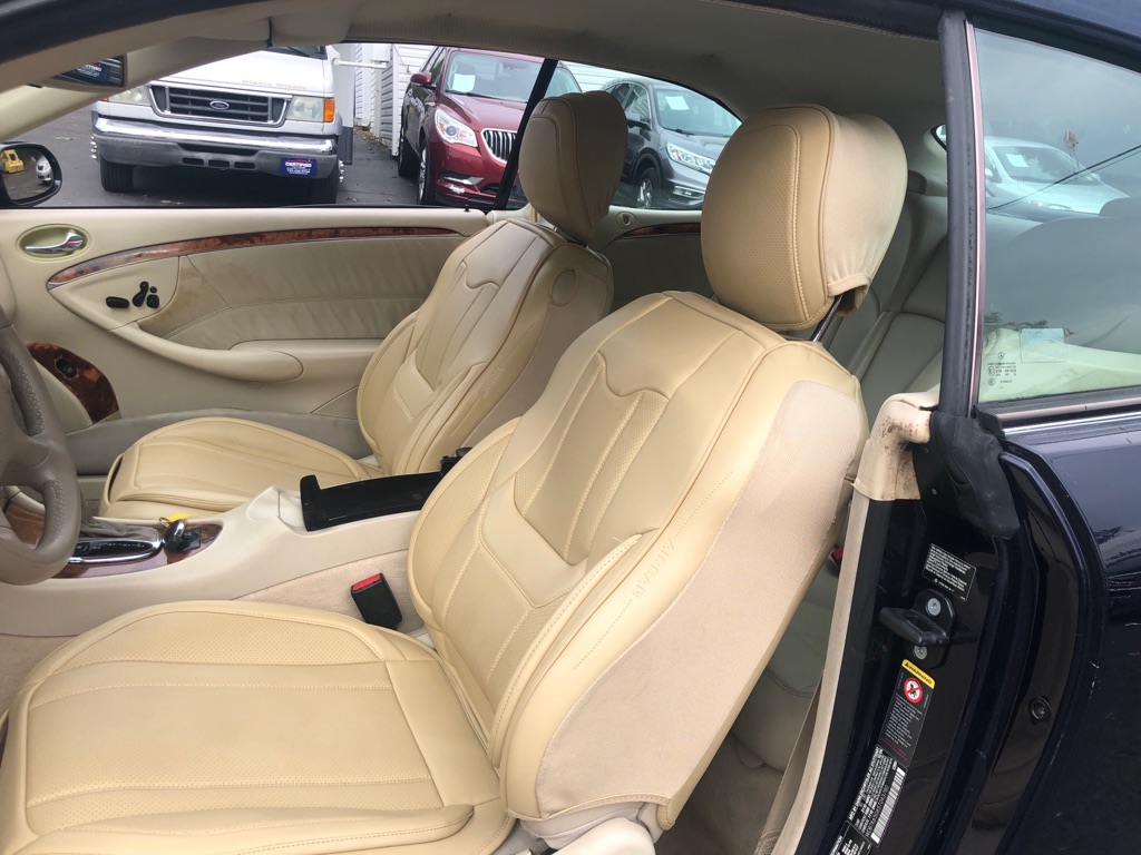 Photo 16 of this MERCEDES-BENZ CLK