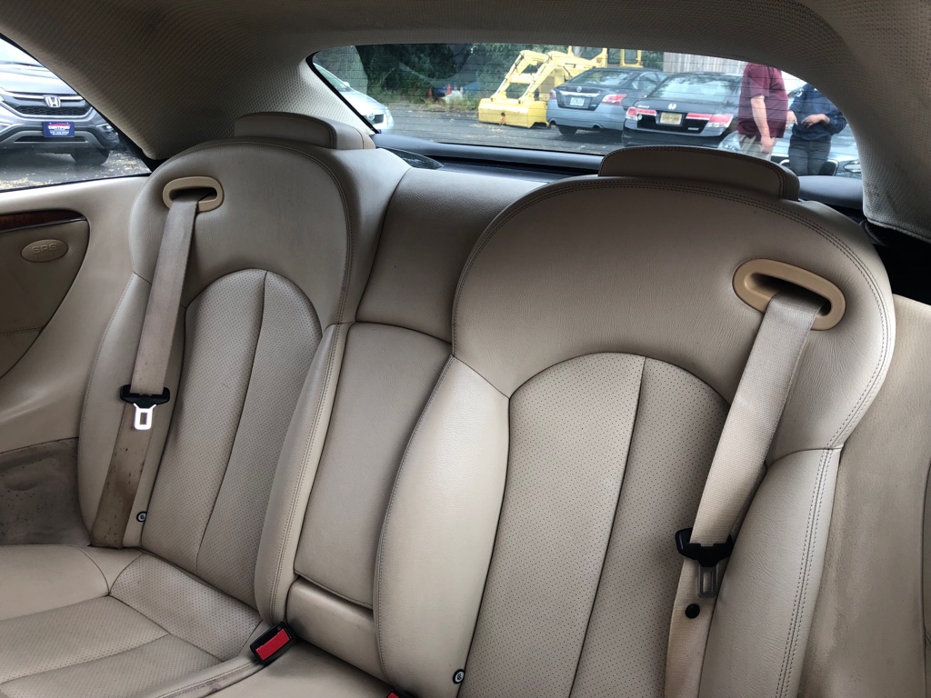 Photo 19 of this MERCEDES-BENZ CLK