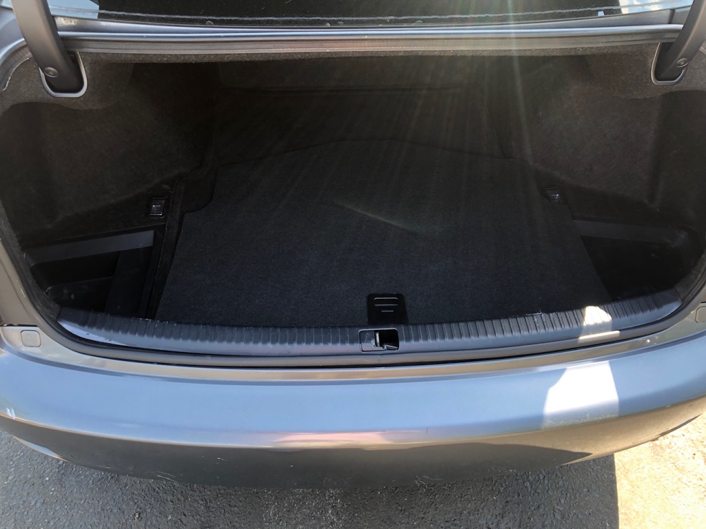 Photo 22 of this LEXUS IS