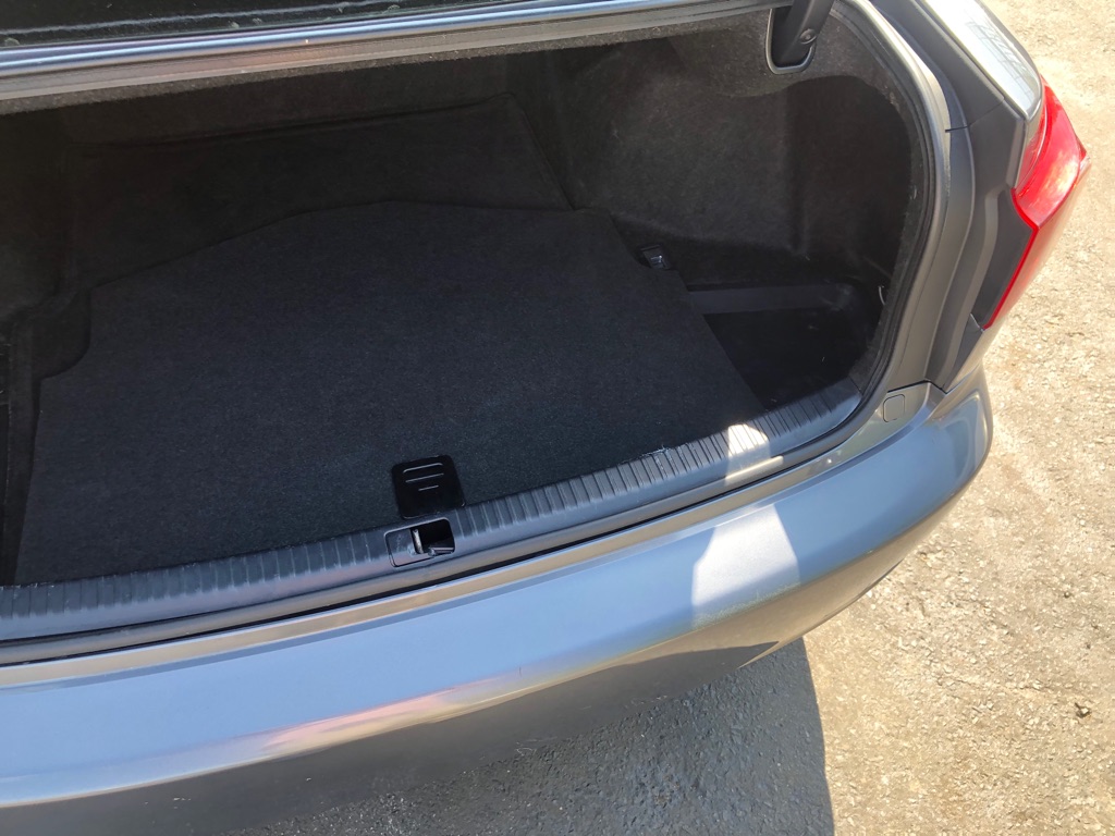 Photo 23 of this LEXUS IS