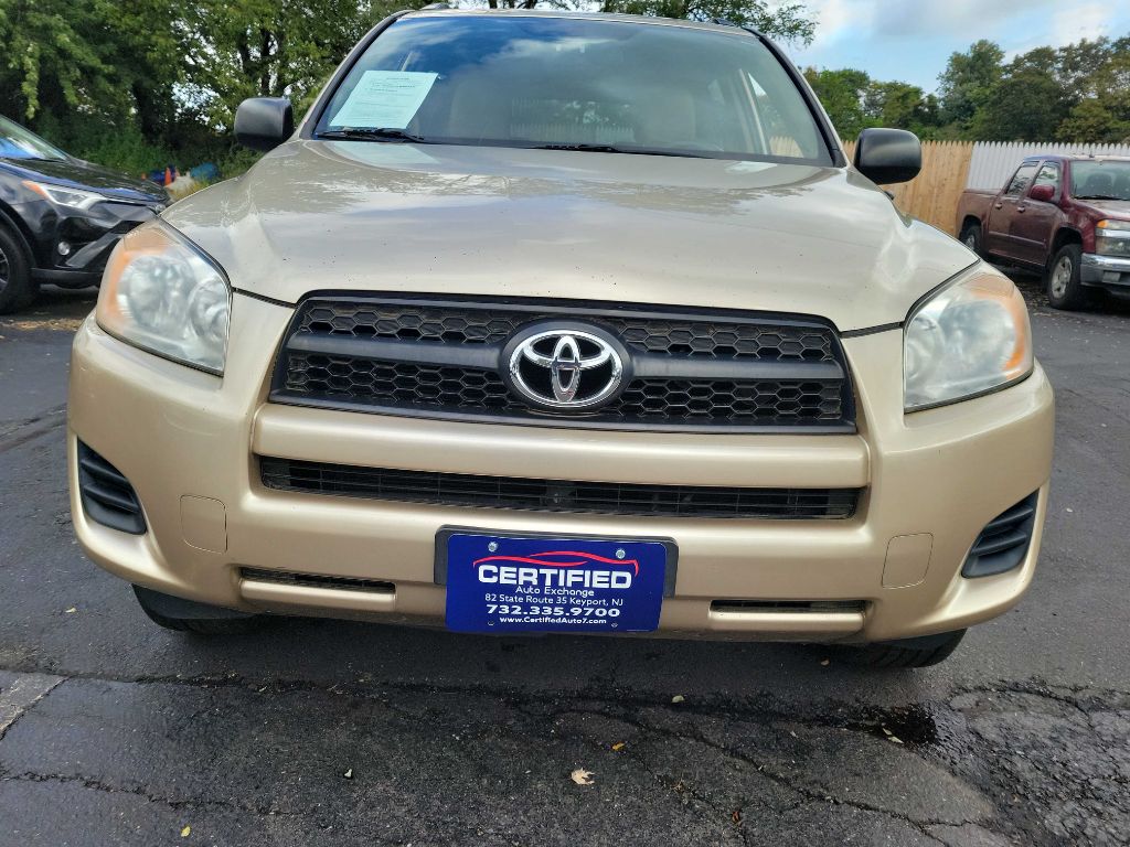 Photo 8 of this TOYOTA RAV4