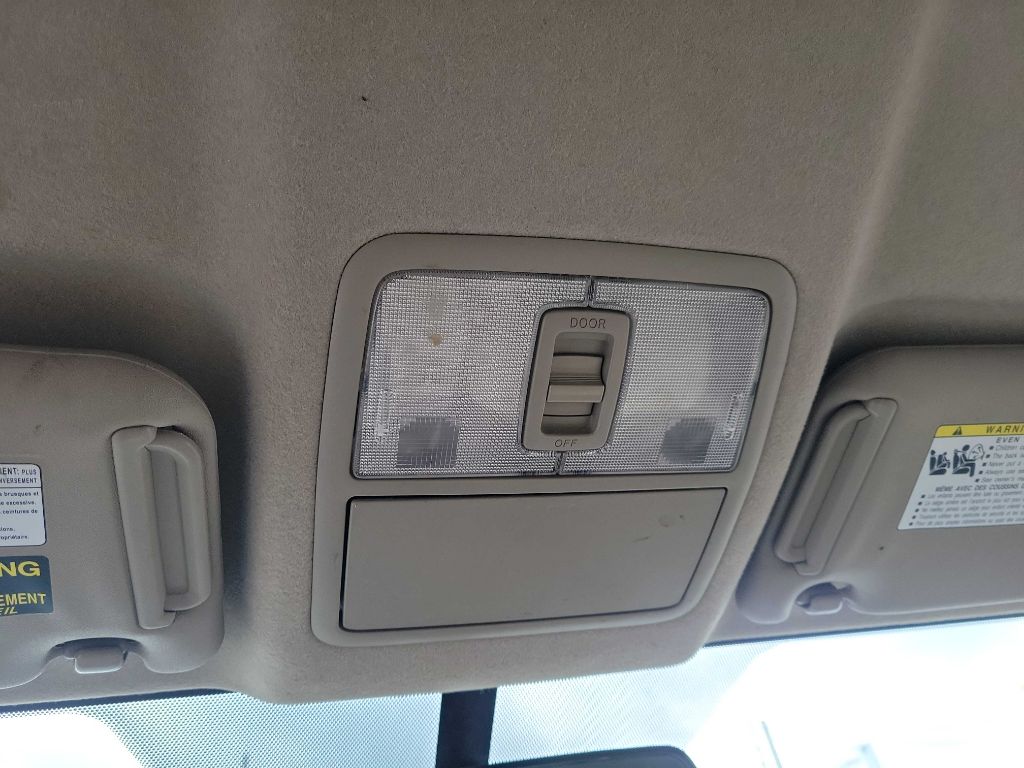 Photo 21 of this TOYOTA RAV4