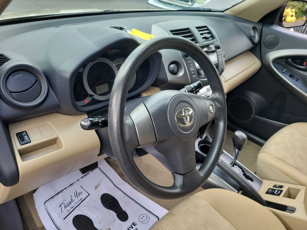 Photo 14 of this TOYOTA RAV4
