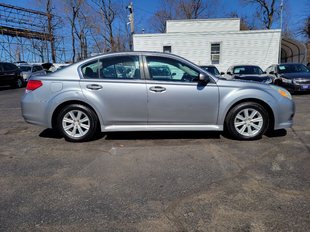 Photo 9 of this SUBARU LEGACY