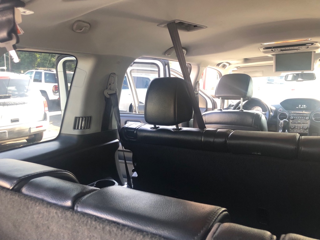 Photo 29 of this HONDA PILOT