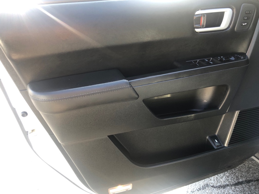 Photo 18 of this HONDA PILOT
