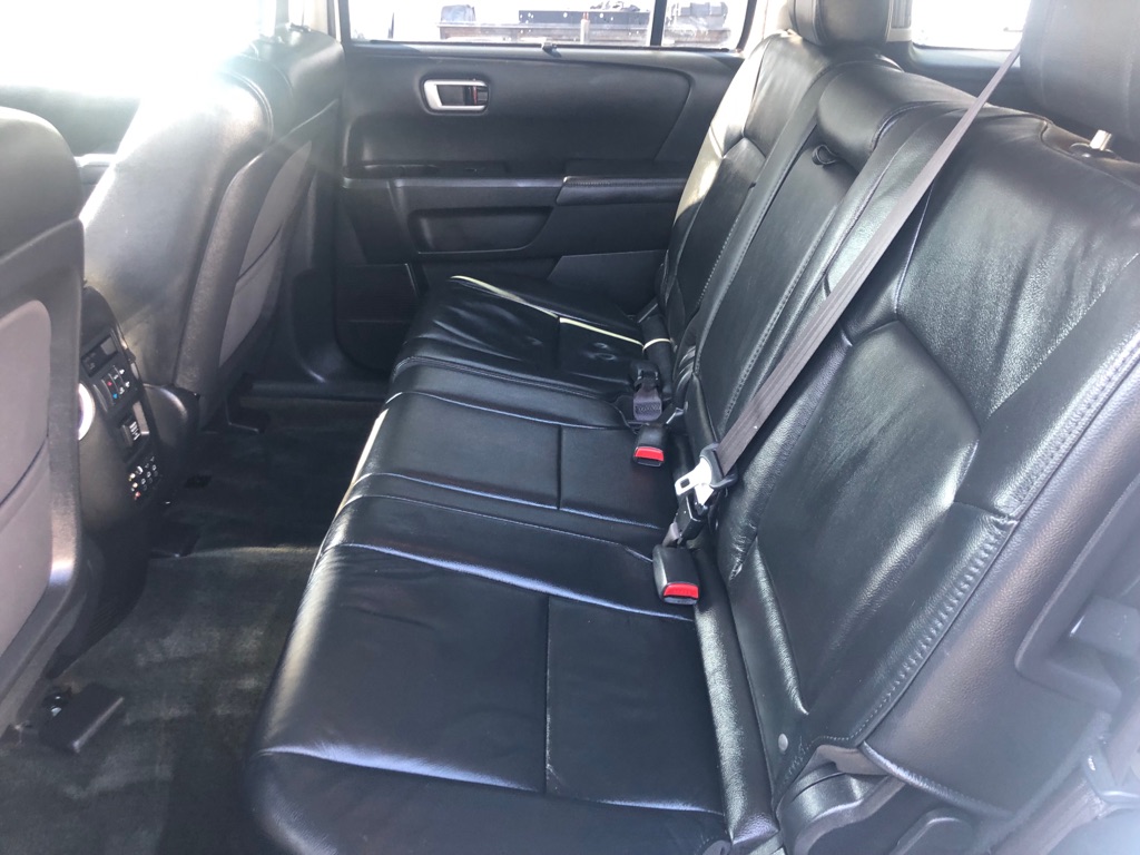 Photo 21 of this HONDA PILOT