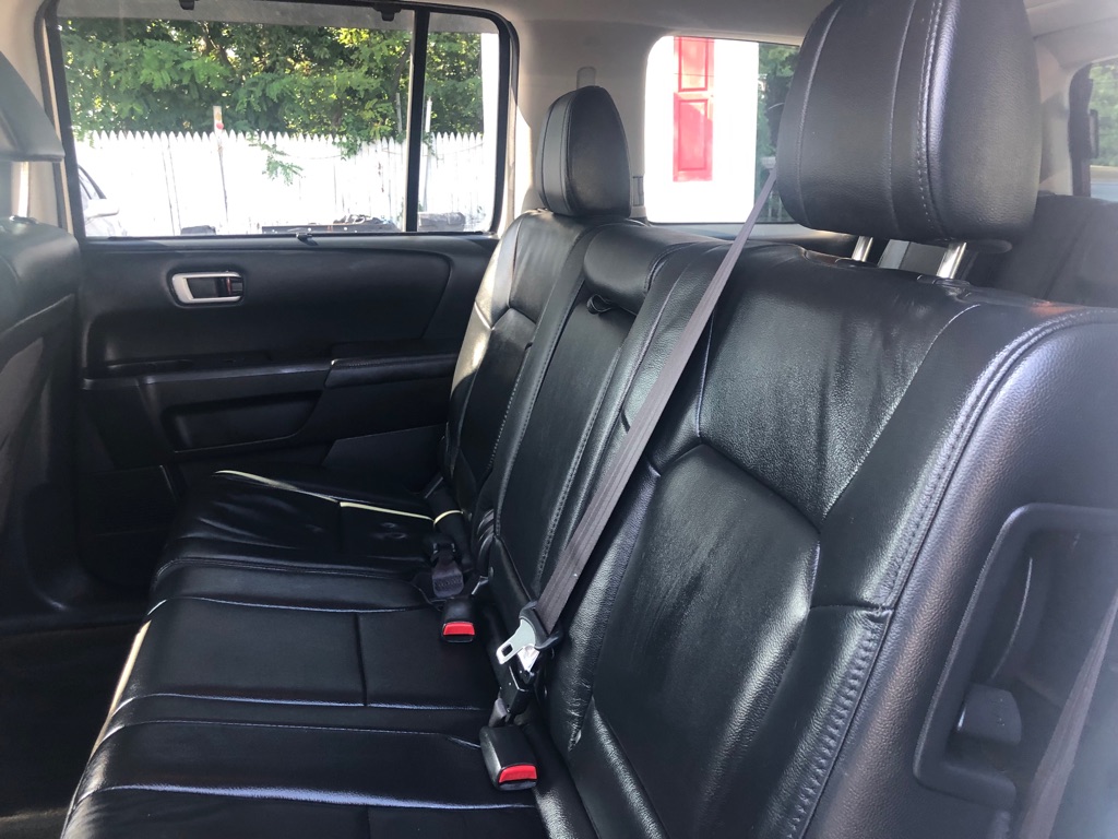 Photo 20 of this HONDA PILOT