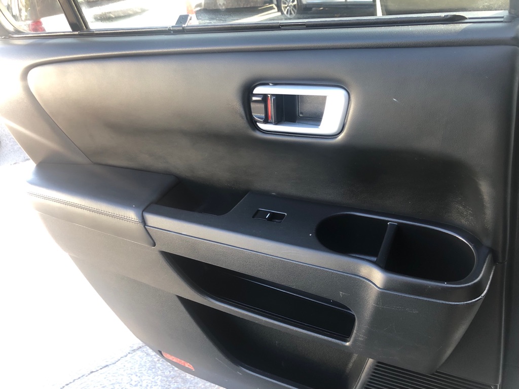 Photo 24 of this HONDA PILOT