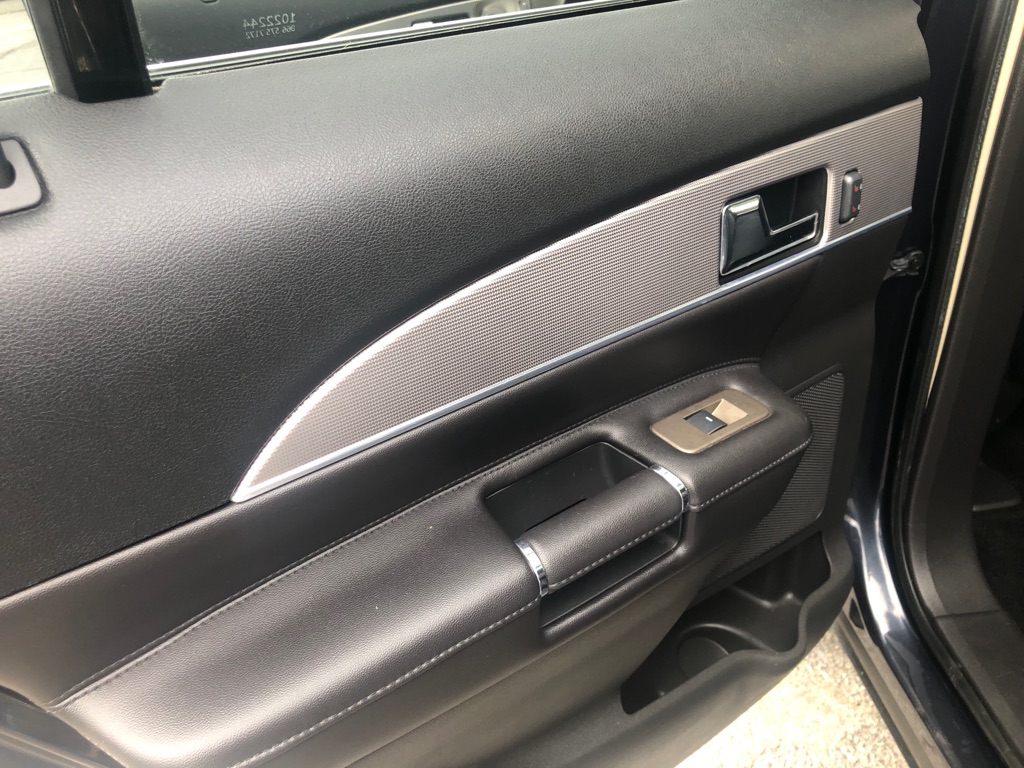Photo 30 of this LINCOLN MKX