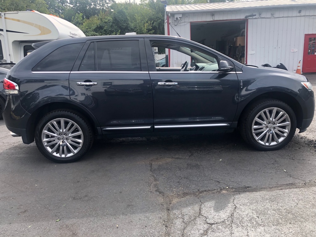 Photo 9 of this LINCOLN MKX