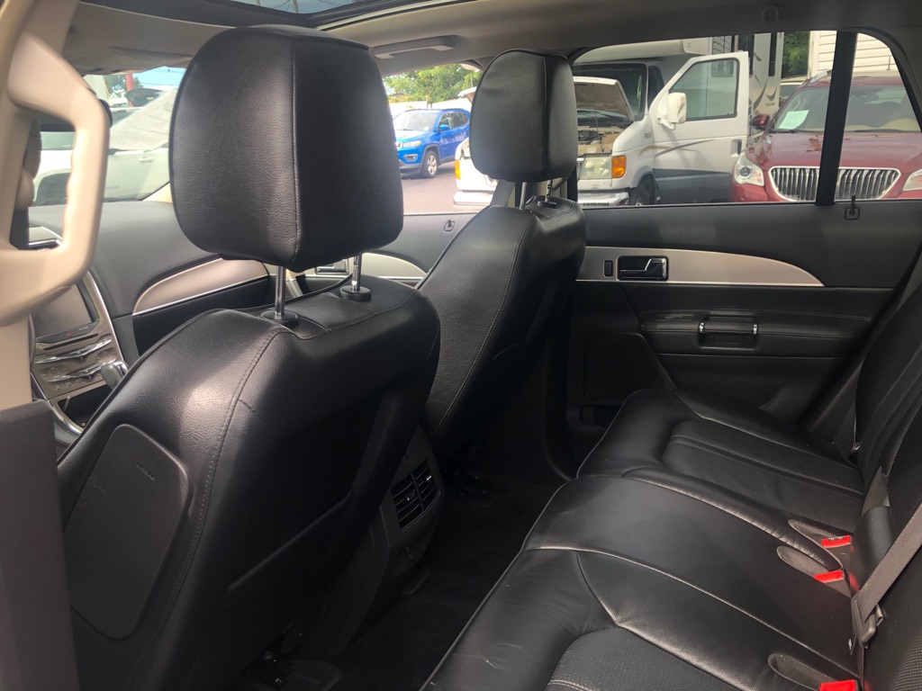 Photo 28 of this LINCOLN MKX