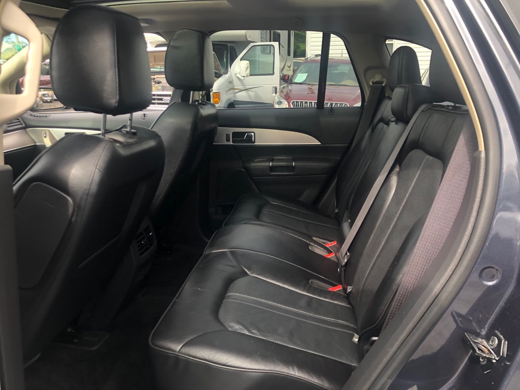 Photo 25 of this LINCOLN MKX