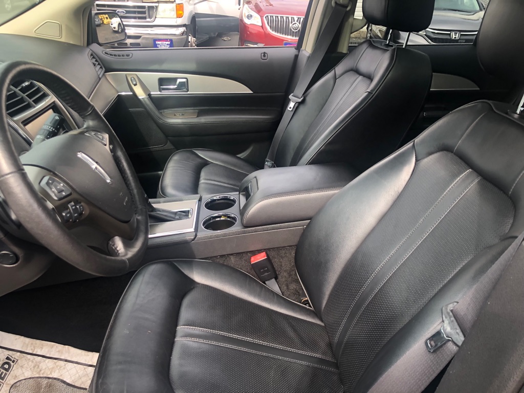 Photo 19 of this LINCOLN MKX