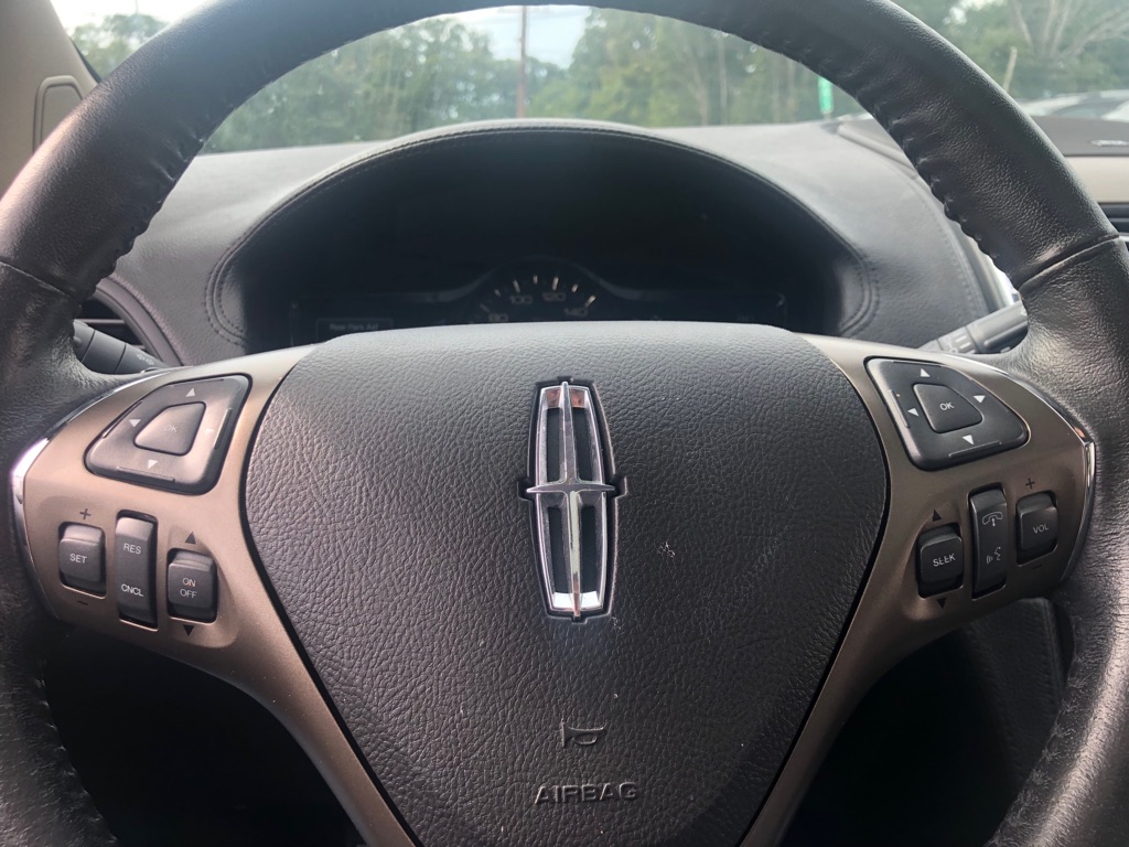 Photo 40 of this LINCOLN MKX