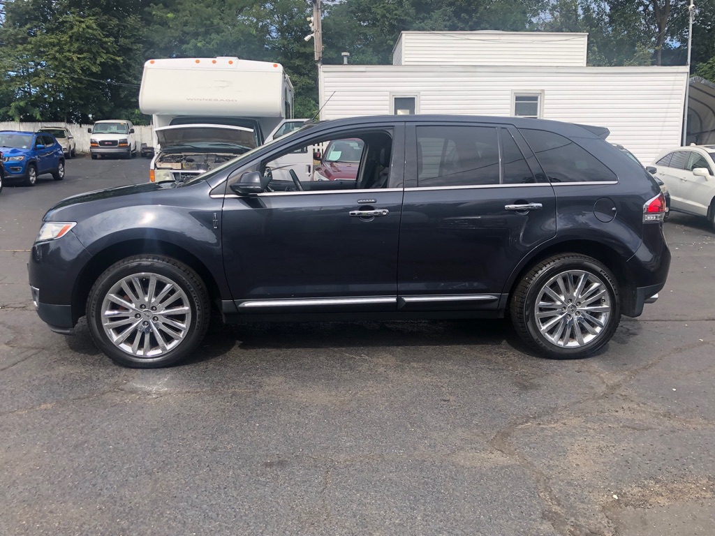 Photo 3 of this LINCOLN MKX