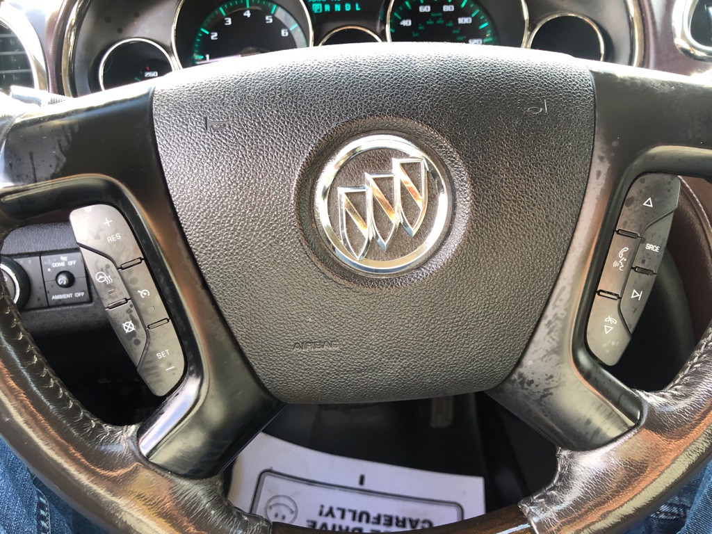 Photo 38 of this BUICK ENCLAVE