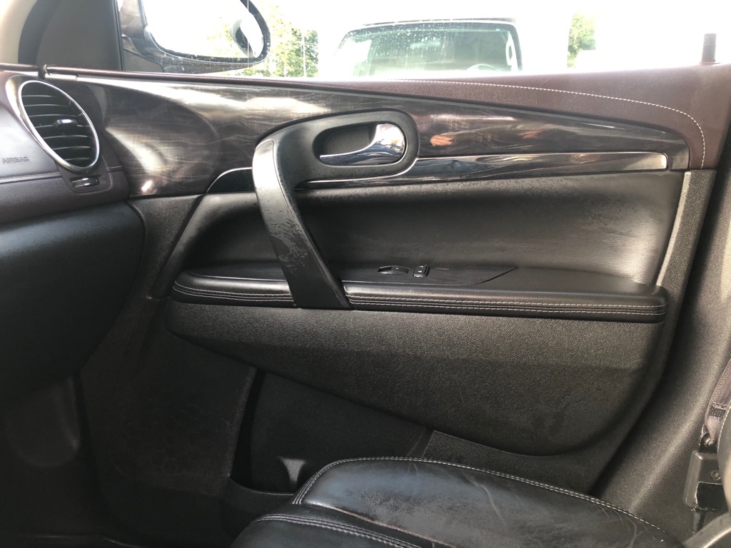 Photo 35 of this BUICK ENCLAVE