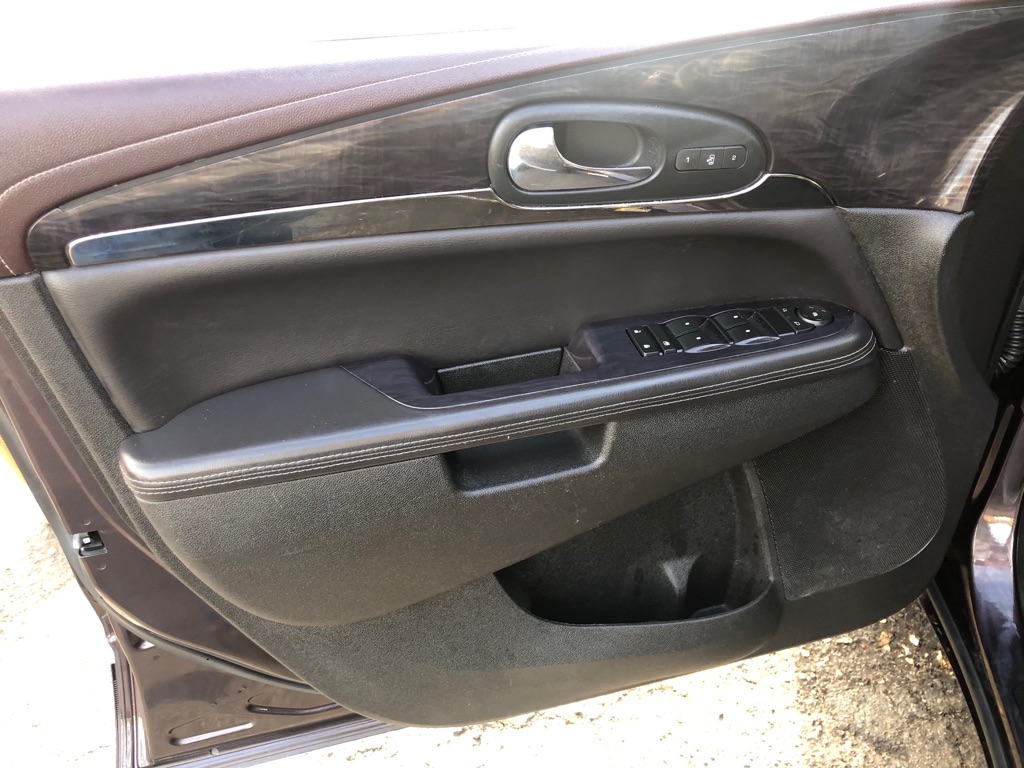 Photo 21 of this BUICK ENCLAVE