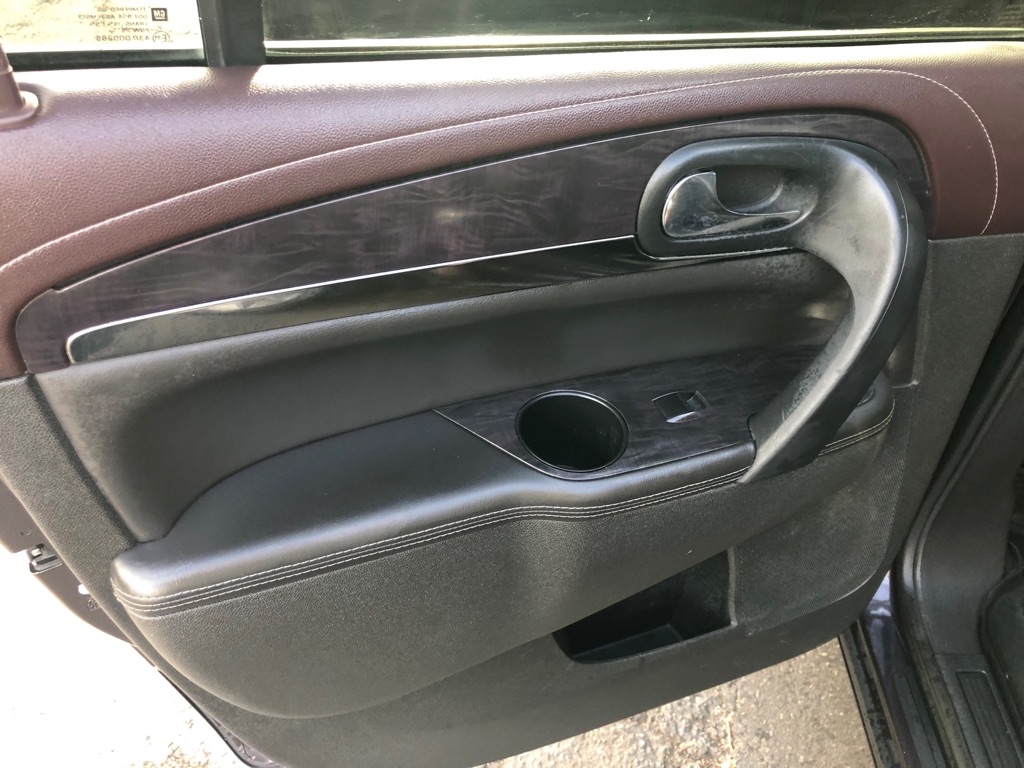 Photo 27 of this BUICK ENCLAVE