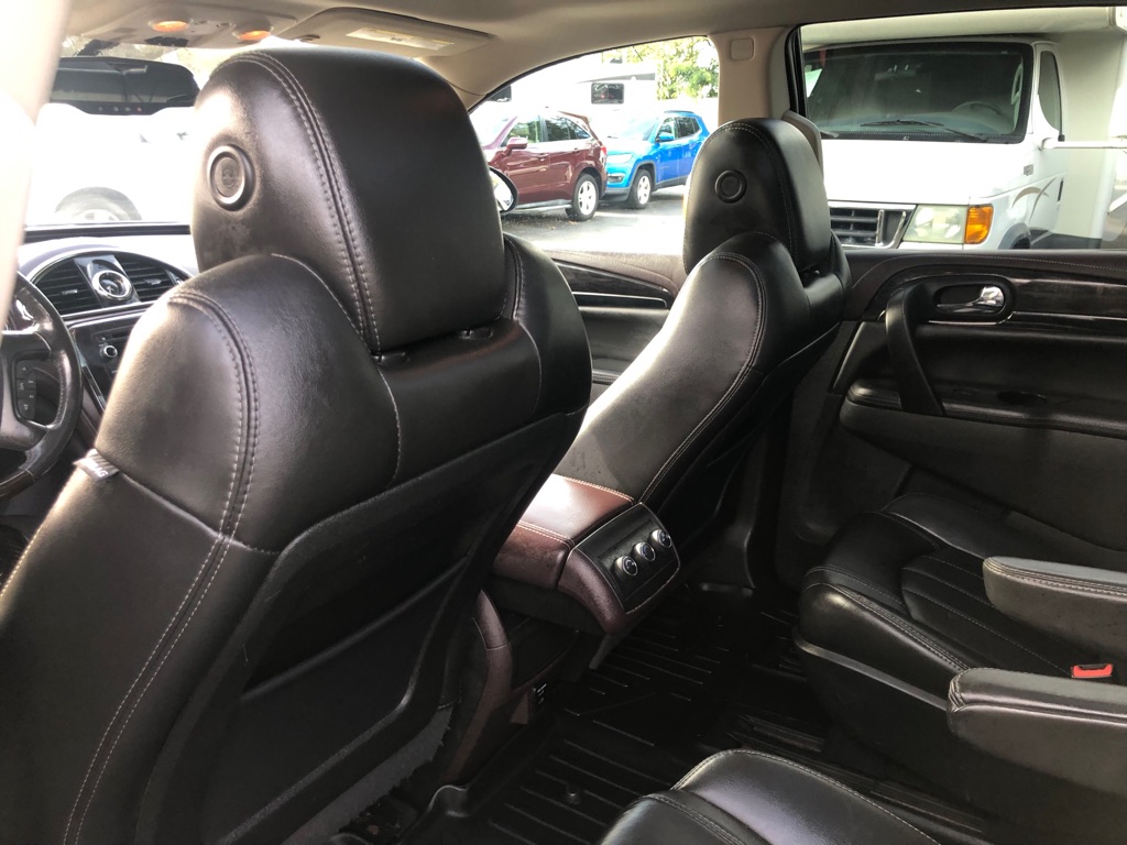 Photo 25 of this BUICK ENCLAVE