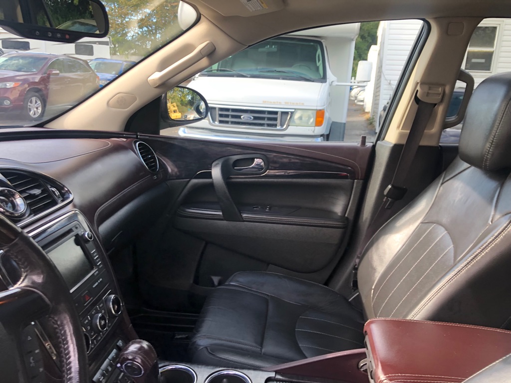 Photo 19 of this BUICK ENCLAVE