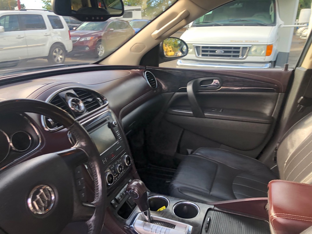 Photo 18 of this BUICK ENCLAVE