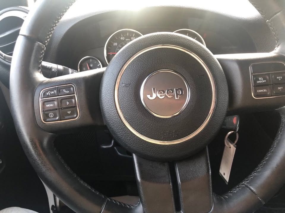 Photo 11 of this JEEP WRANGLER