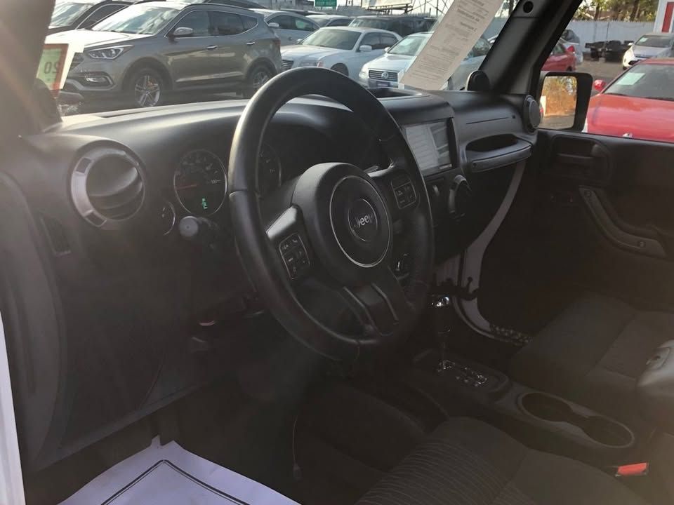 Photo 13 of this JEEP WRANGLER