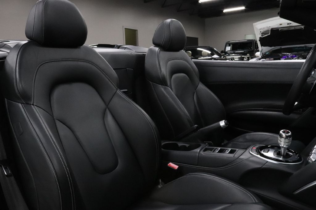 2016-Audi-R8-Discovery-Auto-Center-16