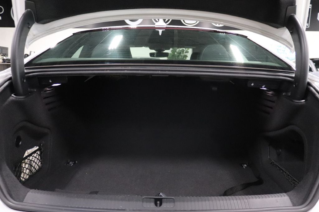 2021-Audi-S5-Discovery-Auto-Center-14